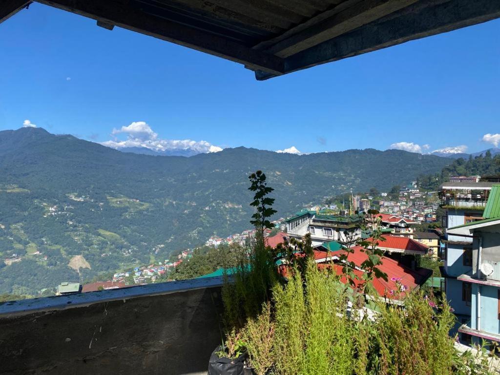 9 Atop Hotel Gangtok Eksteriør bilde